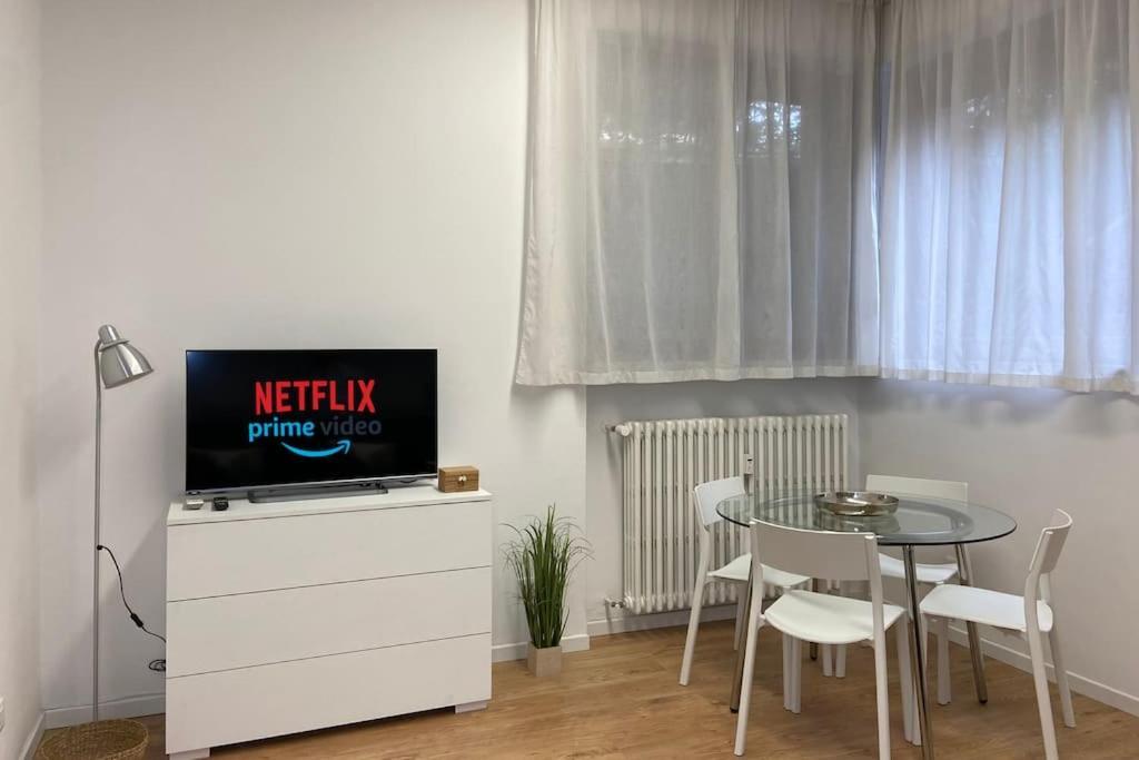 San Siro-city Life Elegant Apt W/ Private Tennis Appartamento Milano